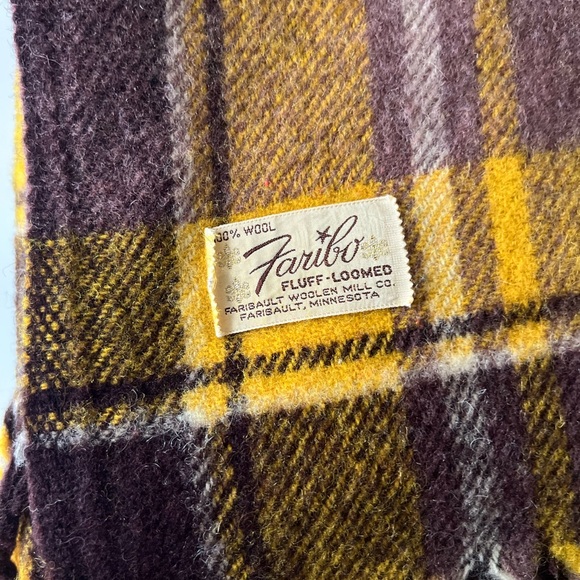 LK New Vintage Wool Stadium Game Day Throw Blanket 50x50 Faribo MN Maroon Gold - Picture 7 of 13